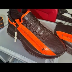 Beautiful comfortable Givenchy sneakers size 42